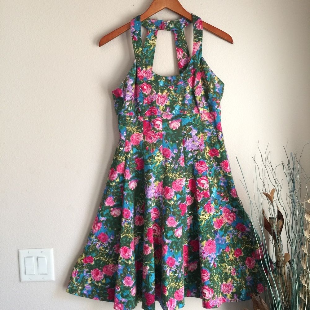 London Times Floral Halter Fit Flare Sundress 1950s Retro Vintage 10P Pin Up